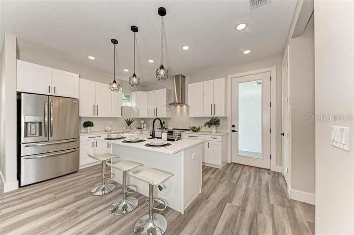 Image 4 of 17 For 3501 3rd Avenue N 1