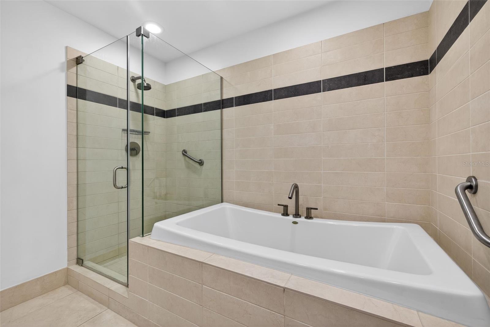 Image 13 of 37 For 175 1st Street S 404