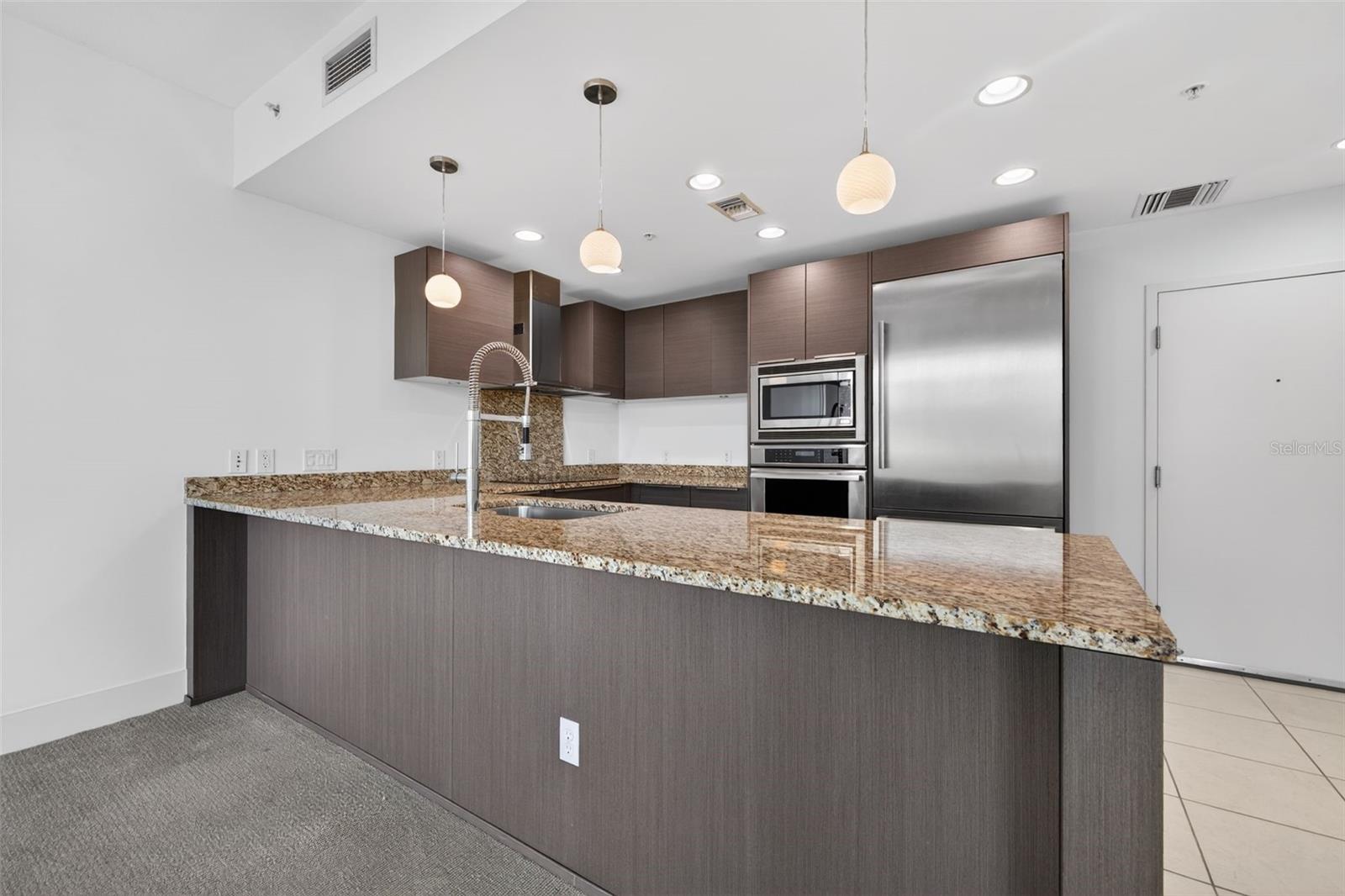 Image 16 of 37 For 175 1st Street S 404