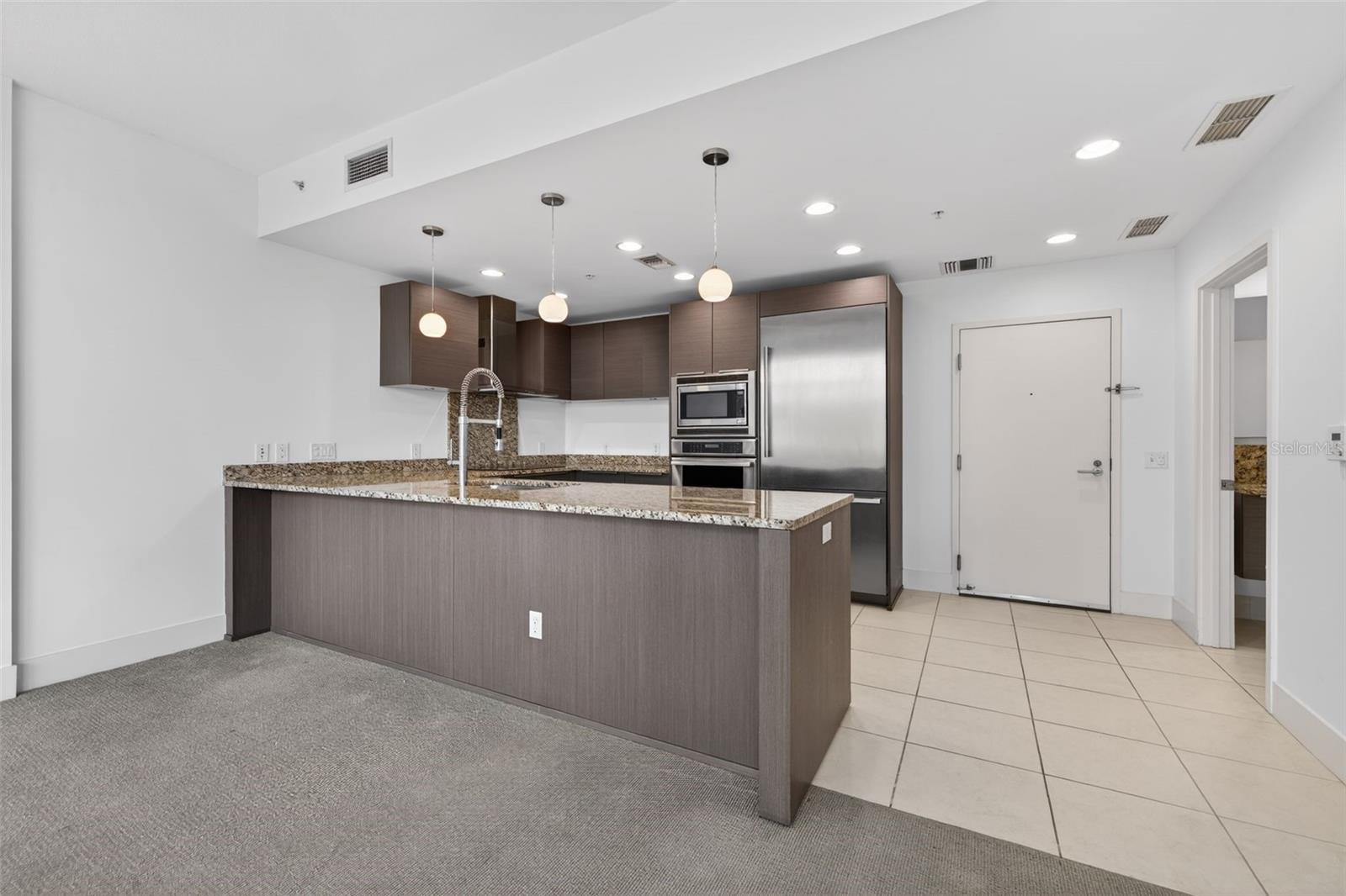 Image 17 of 37 For 175 1st Street S 404