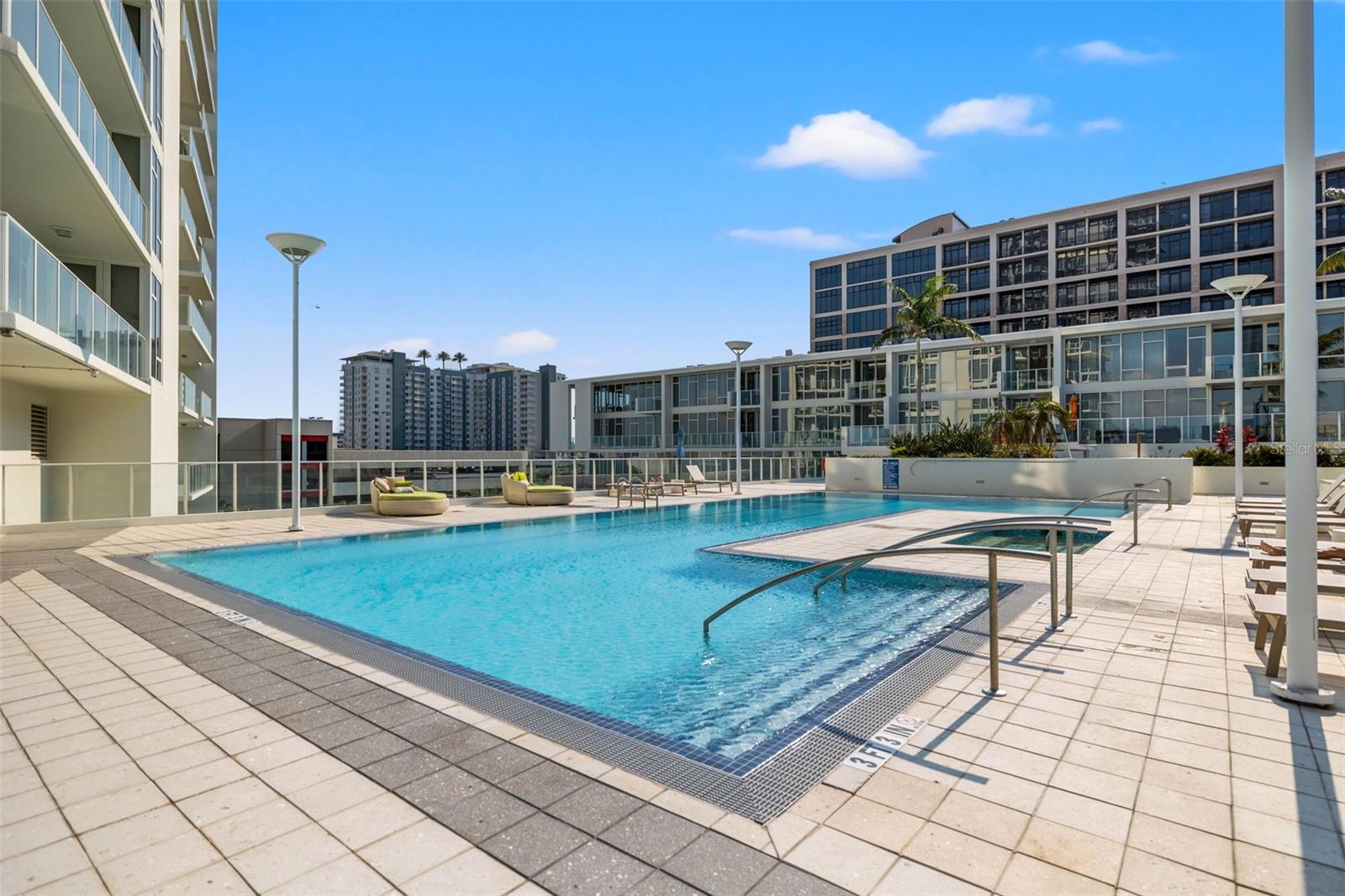 Image 29 of 37 For 175 1st Street S 404