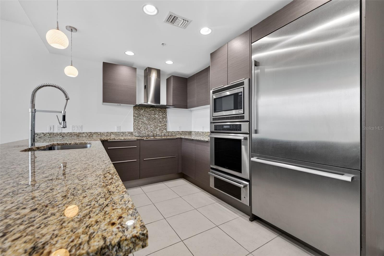 Image 6 of 37 For 175 1st Street S 404