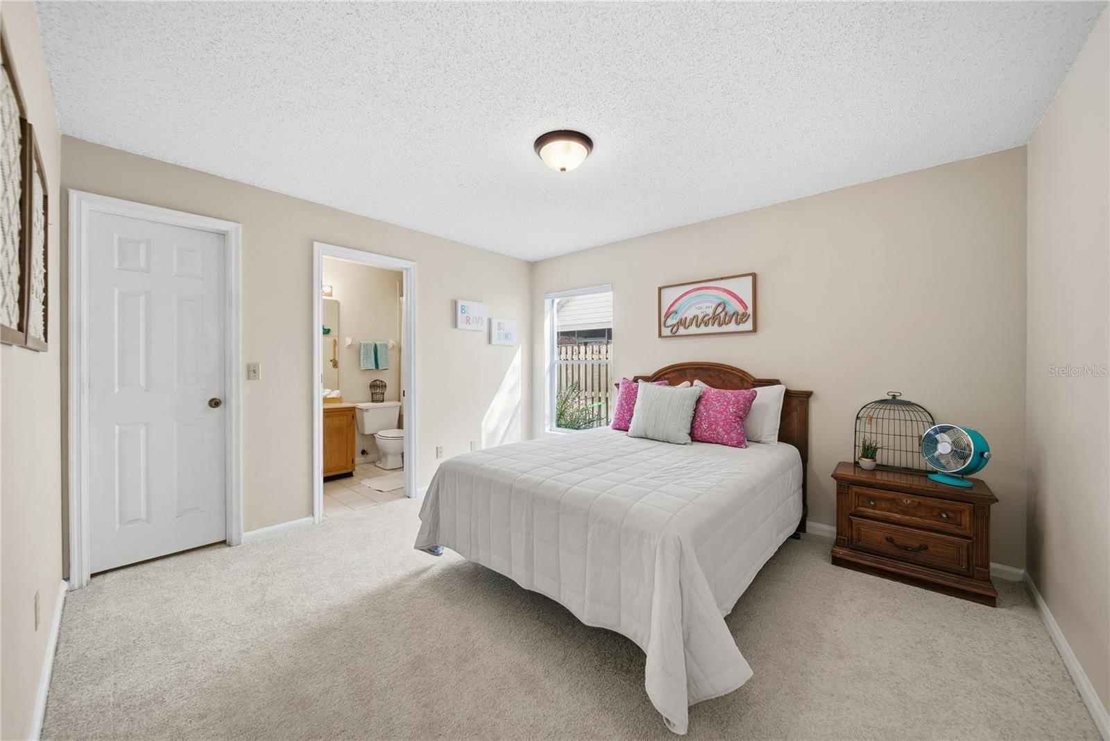 Image 9 of 54 For 1908 River Crossing Drive