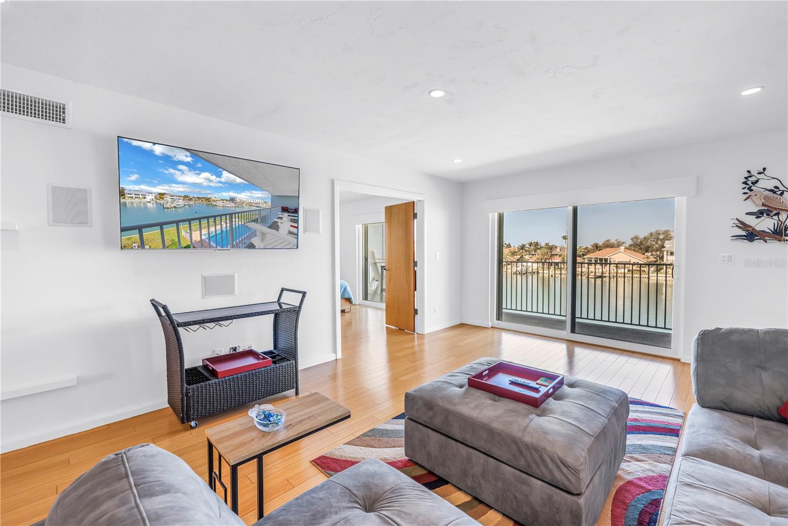 Image 14 of 52 For 340 Pinellas Bayway S 307