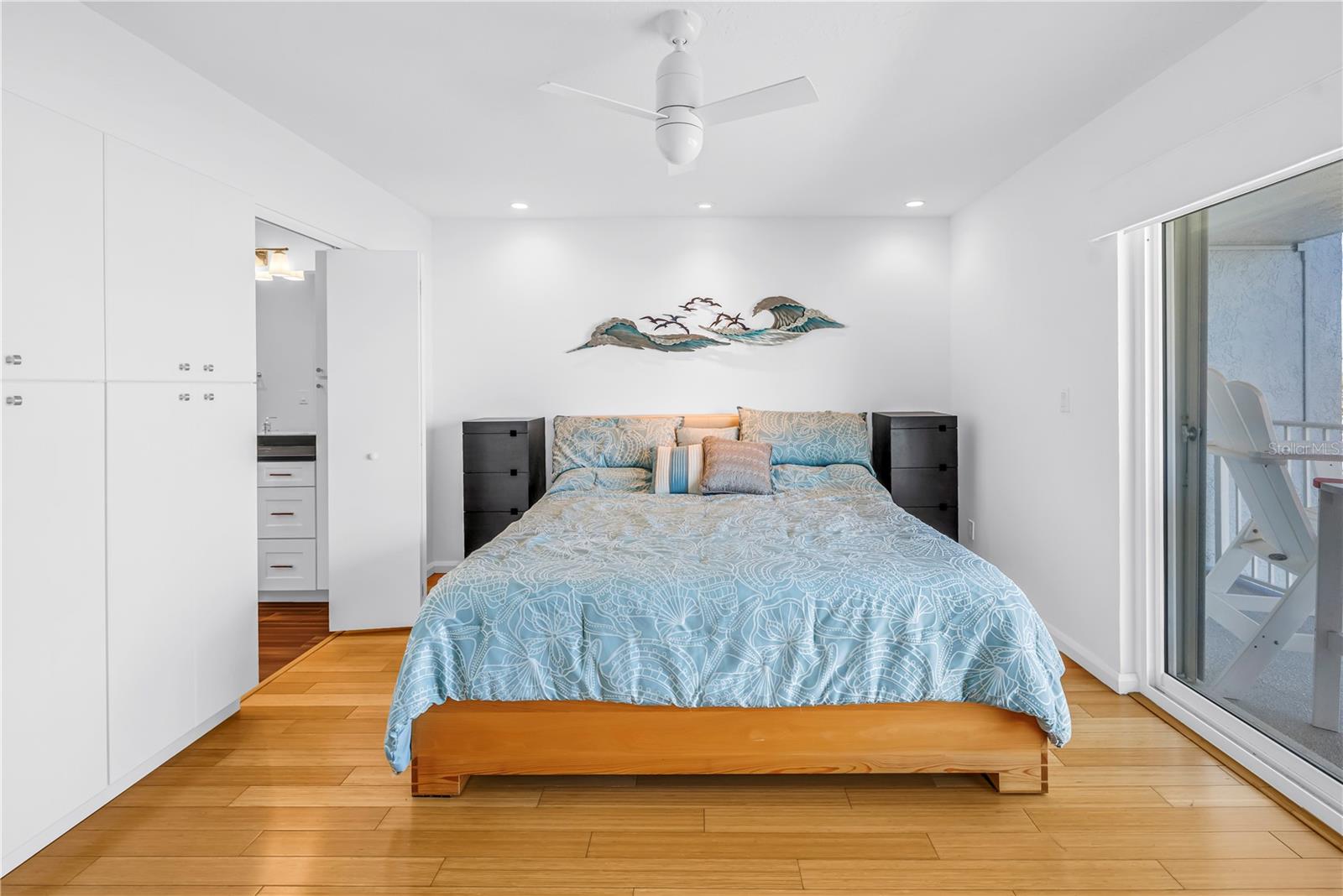 Image 17 of 52 For 340 Pinellas Bayway S 307