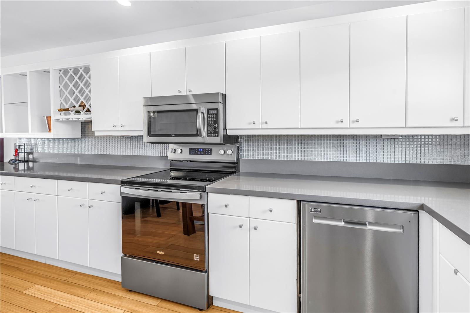 Image 7 of 52 For 340 Pinellas Bayway S 307