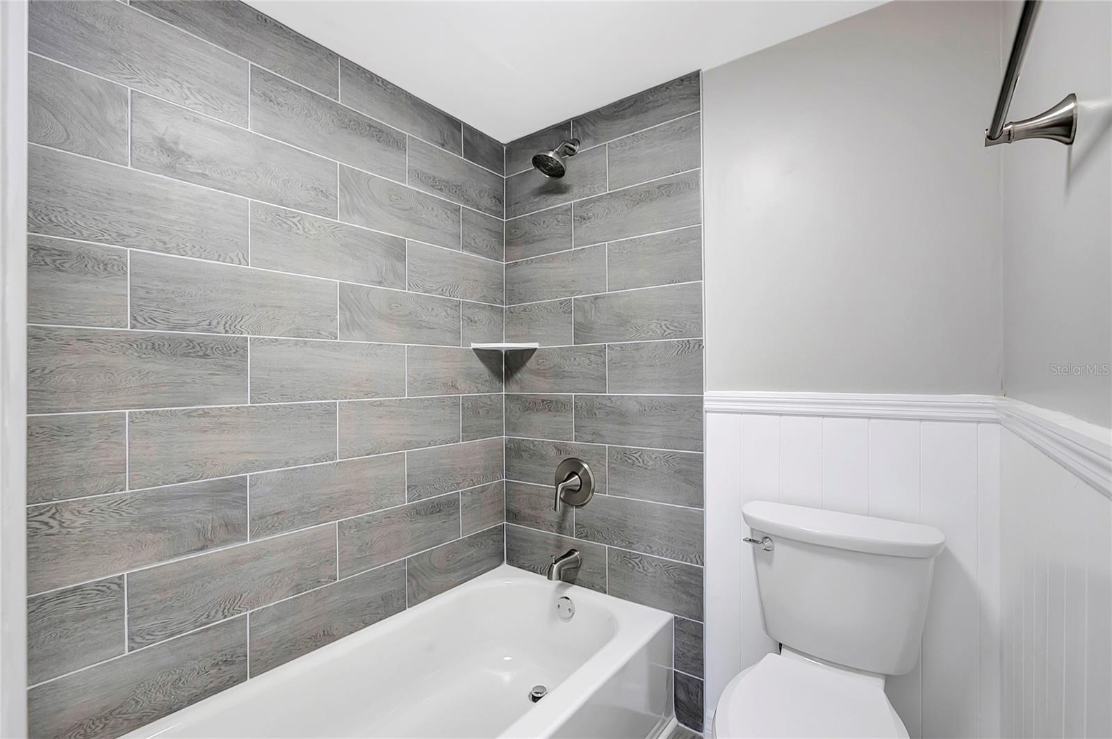 Image 25 of 29 For 709 Russell Lane C221