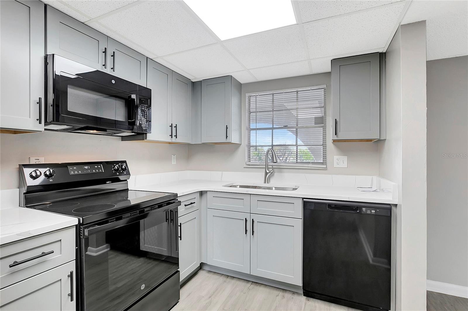 Image 7 of 29 For 709 Russell Lane C221