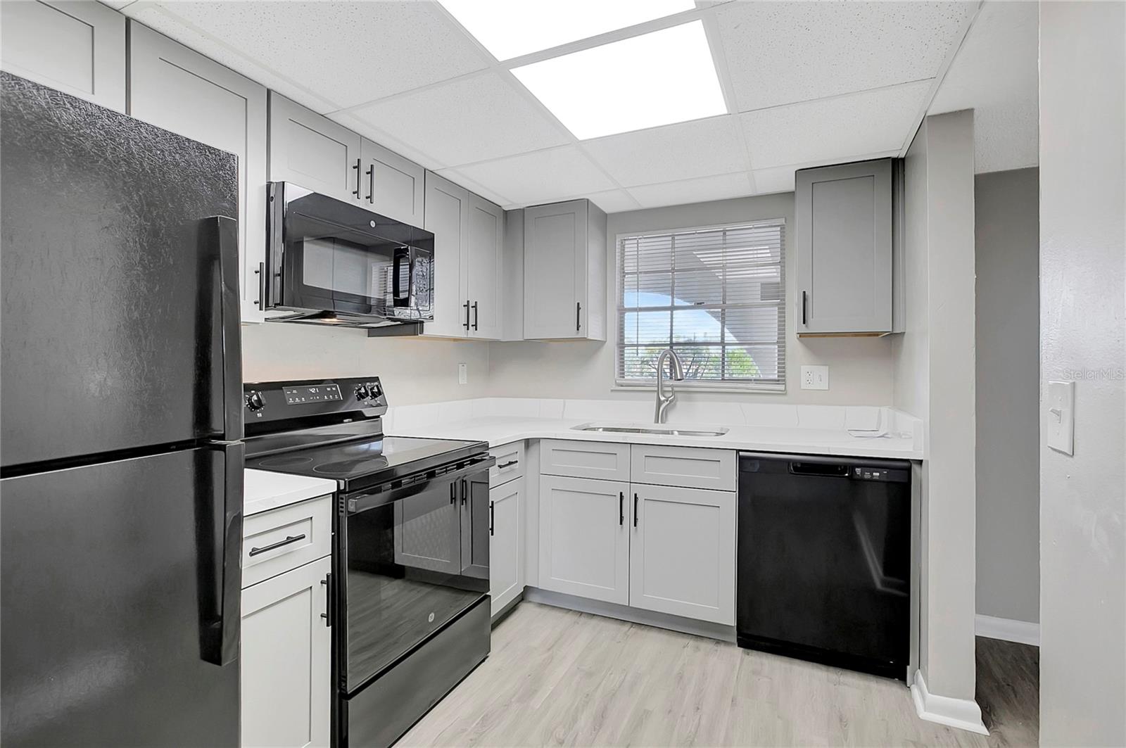 Image 8 of 29 For 709 Russell Lane C221