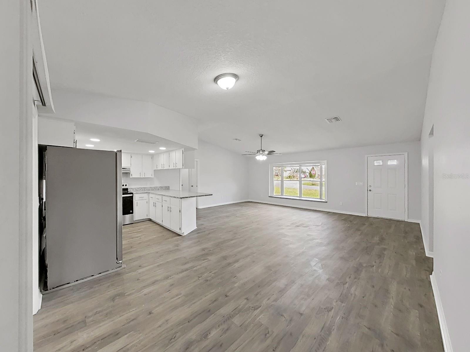 Image 11 of 39 For 902 Great Pine Point