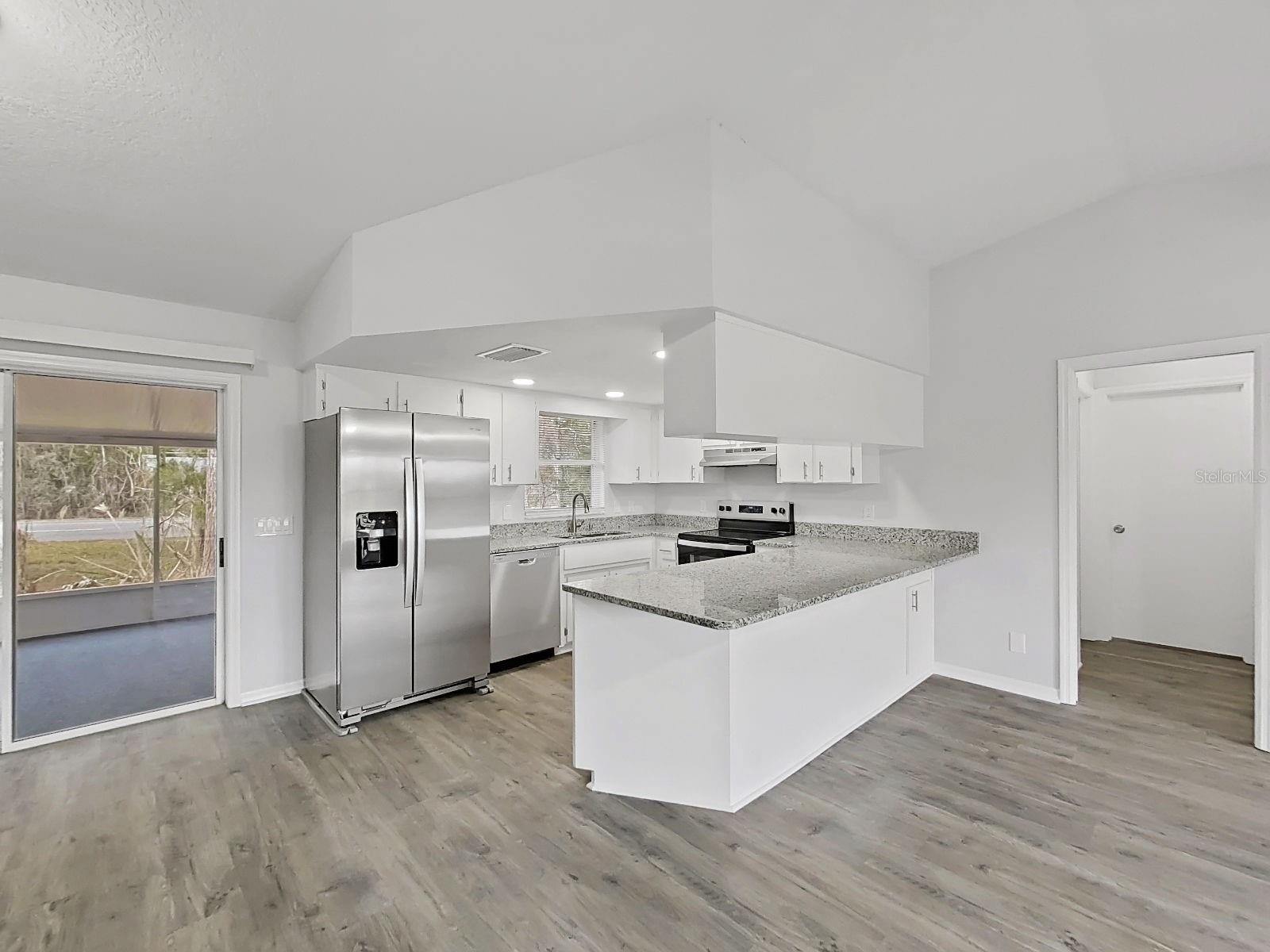 Image 13 of 39 For 902 Great Pine Point