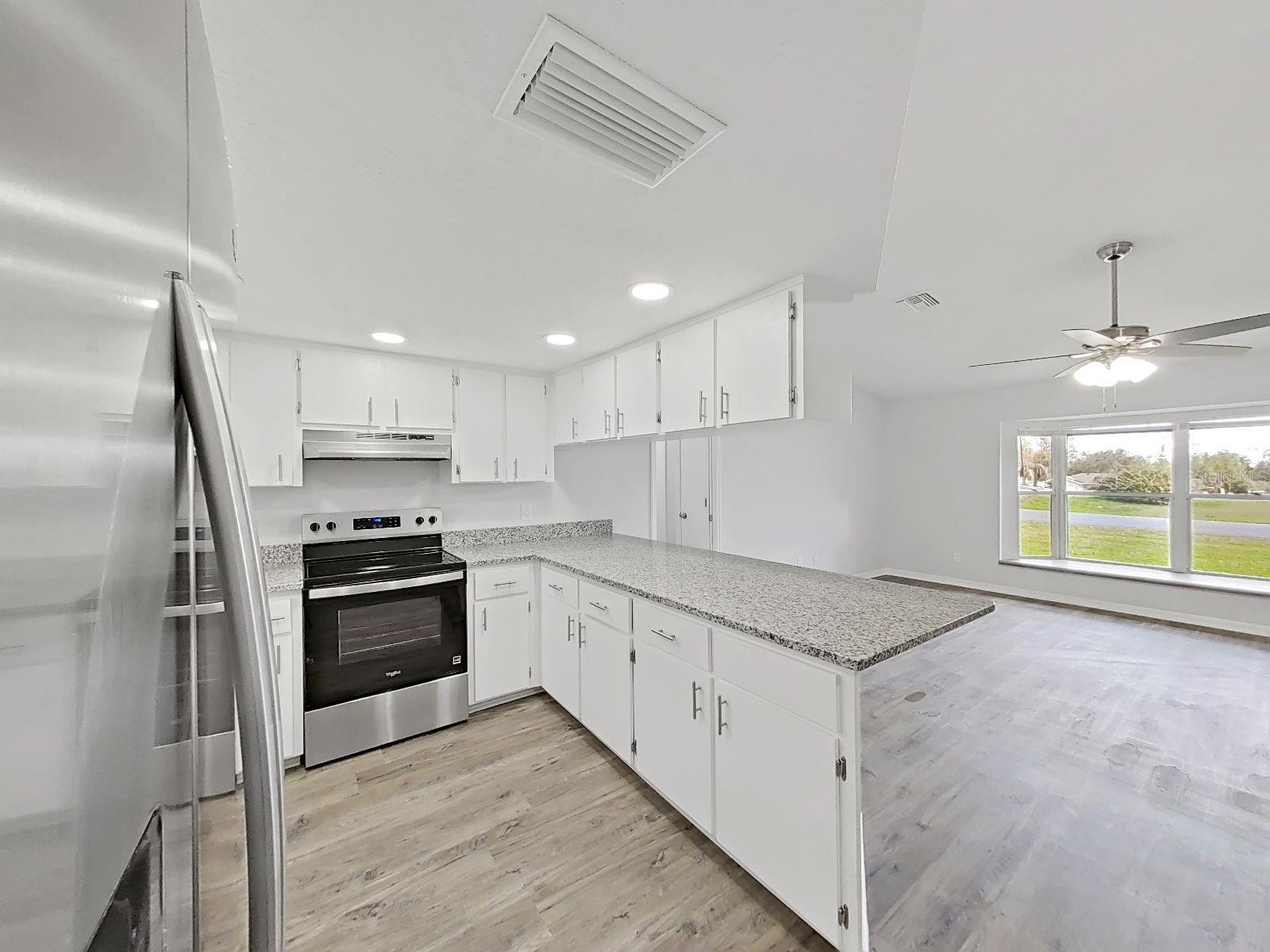 Image 15 of 39 For 902 Great Pine Point