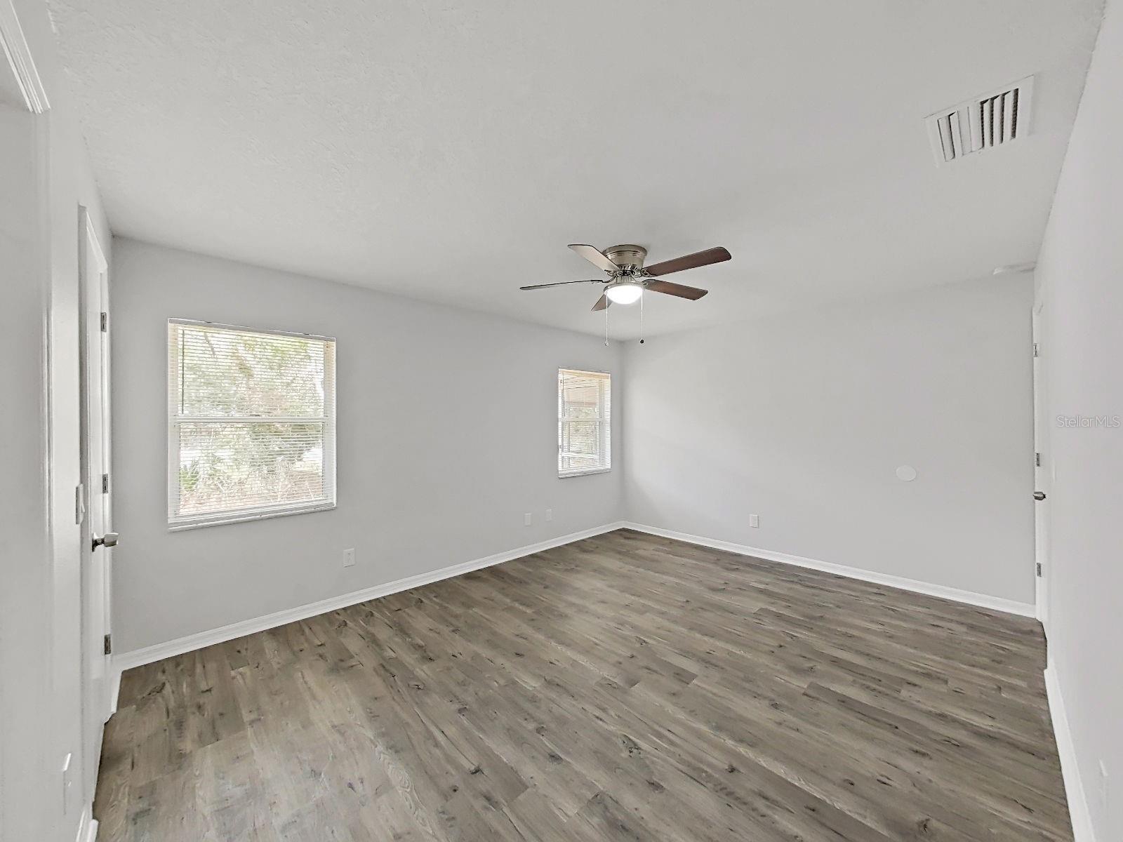 Image 21 of 39 For 902 Great Pine Point