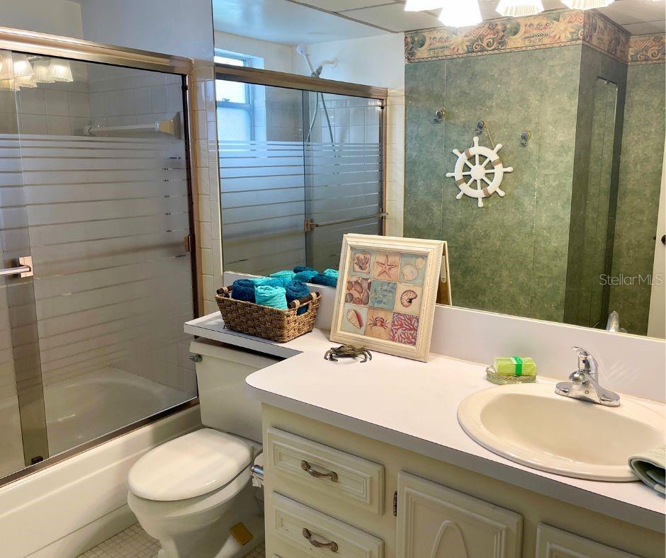 Image 13 of 35 For 9950 62nd Terrace N 106