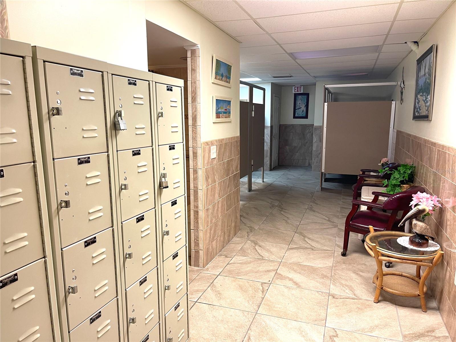 Image 22 of 35 For 9950 62nd Terrace N 106