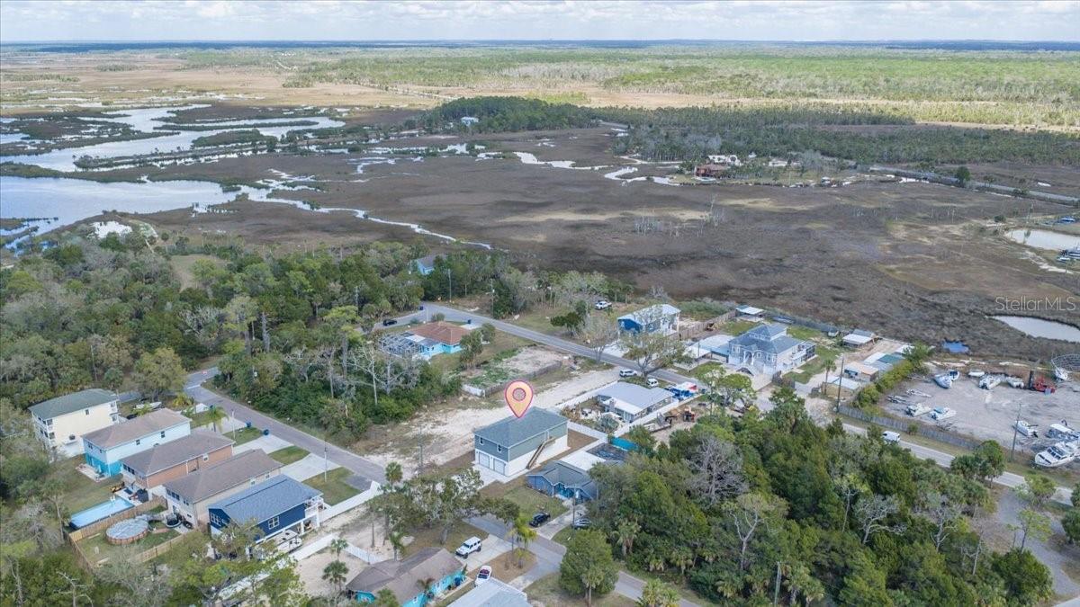 Listing photo id 33 for 5050 Oak Leaf Lane