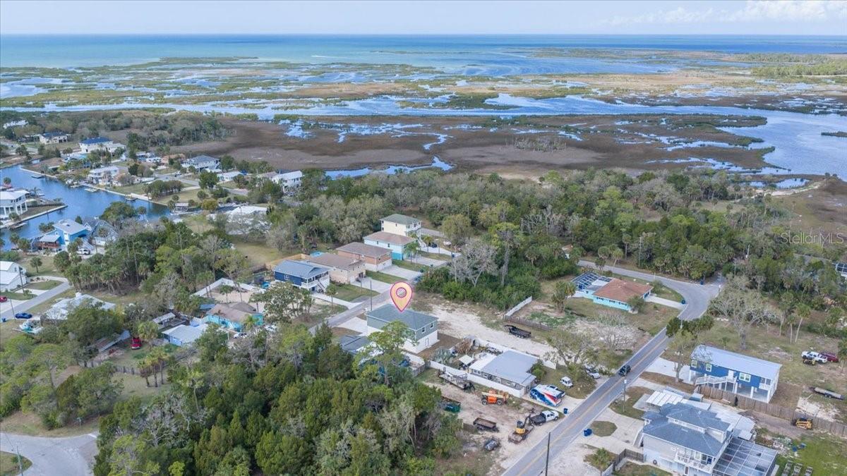 Listing photo id 35 for 5050 Oak Leaf Lane