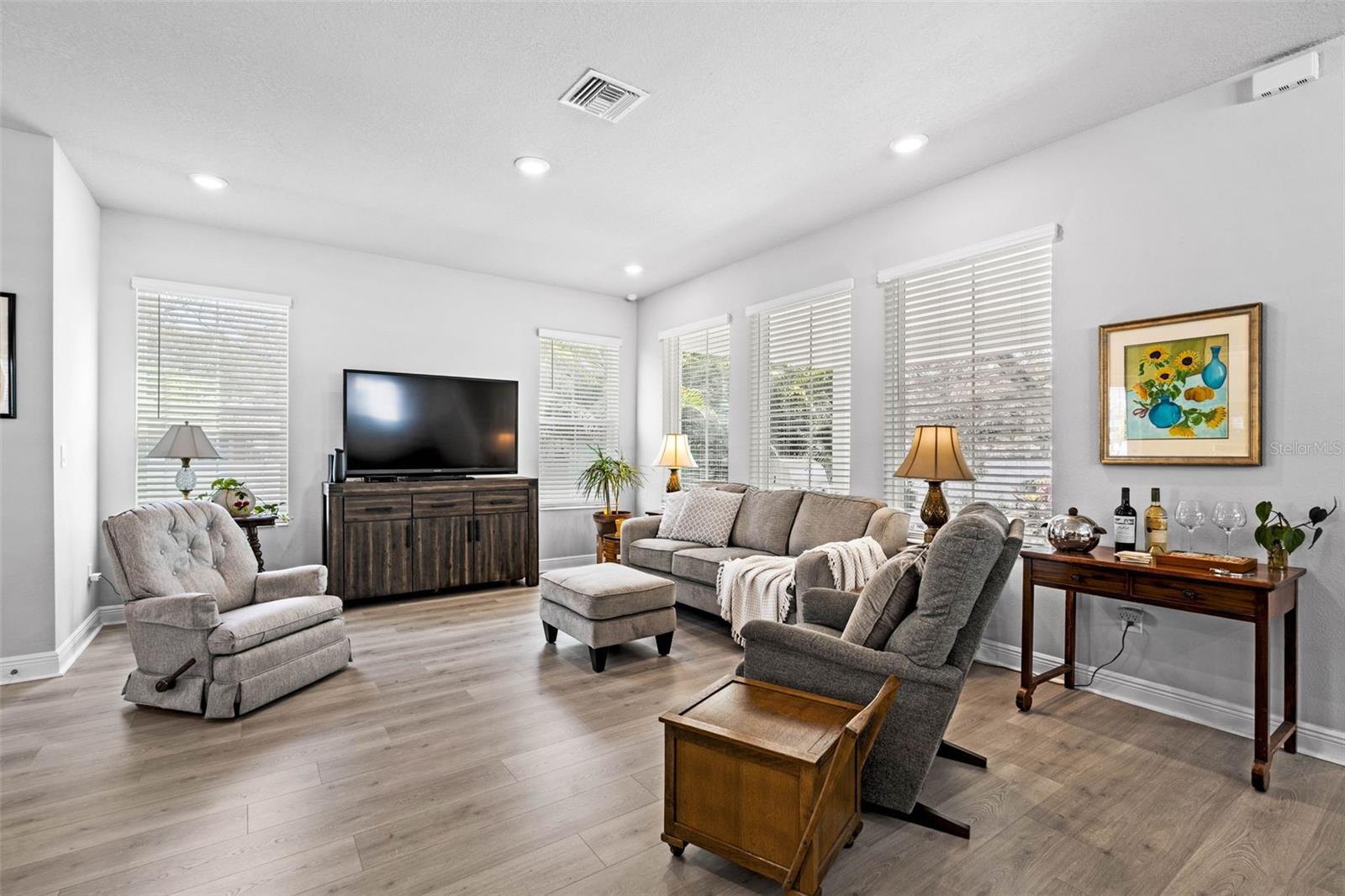 Image 22 of 55 For 4500 2nd Avenue N