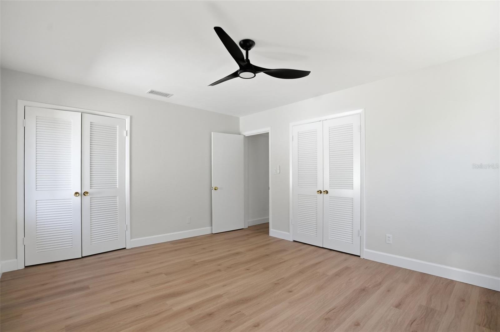 Image 15 of 18 For 2812 Munro Street