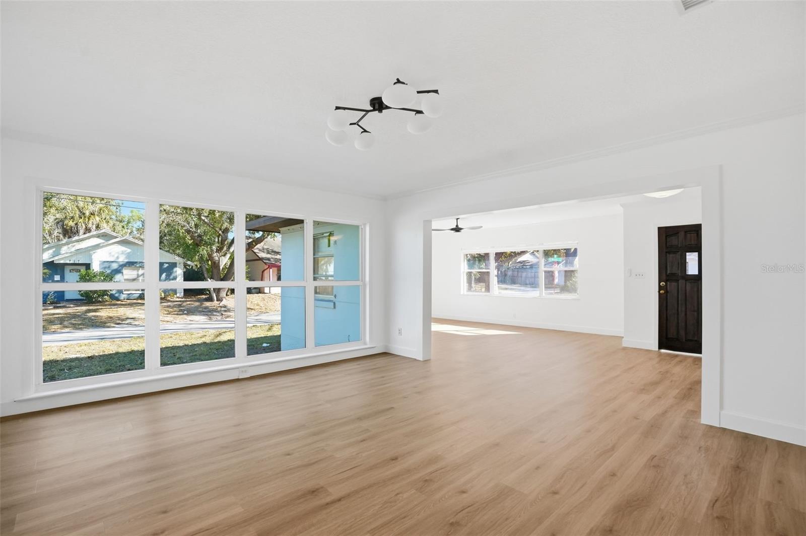 Image 6 of 18 For 2812 Munro Street