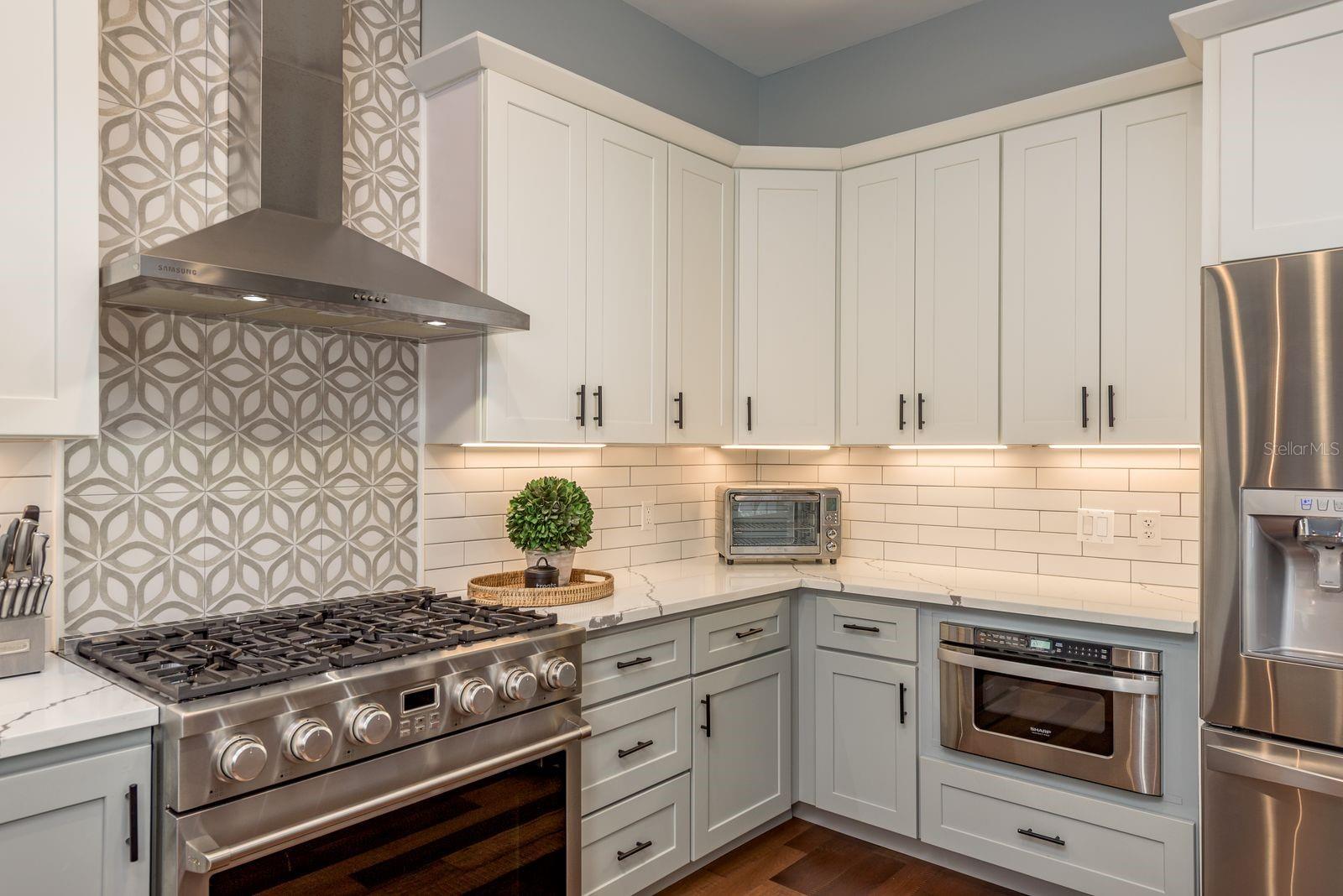 Listing photo id 14 for 1499 Lake Woodlands Parkway