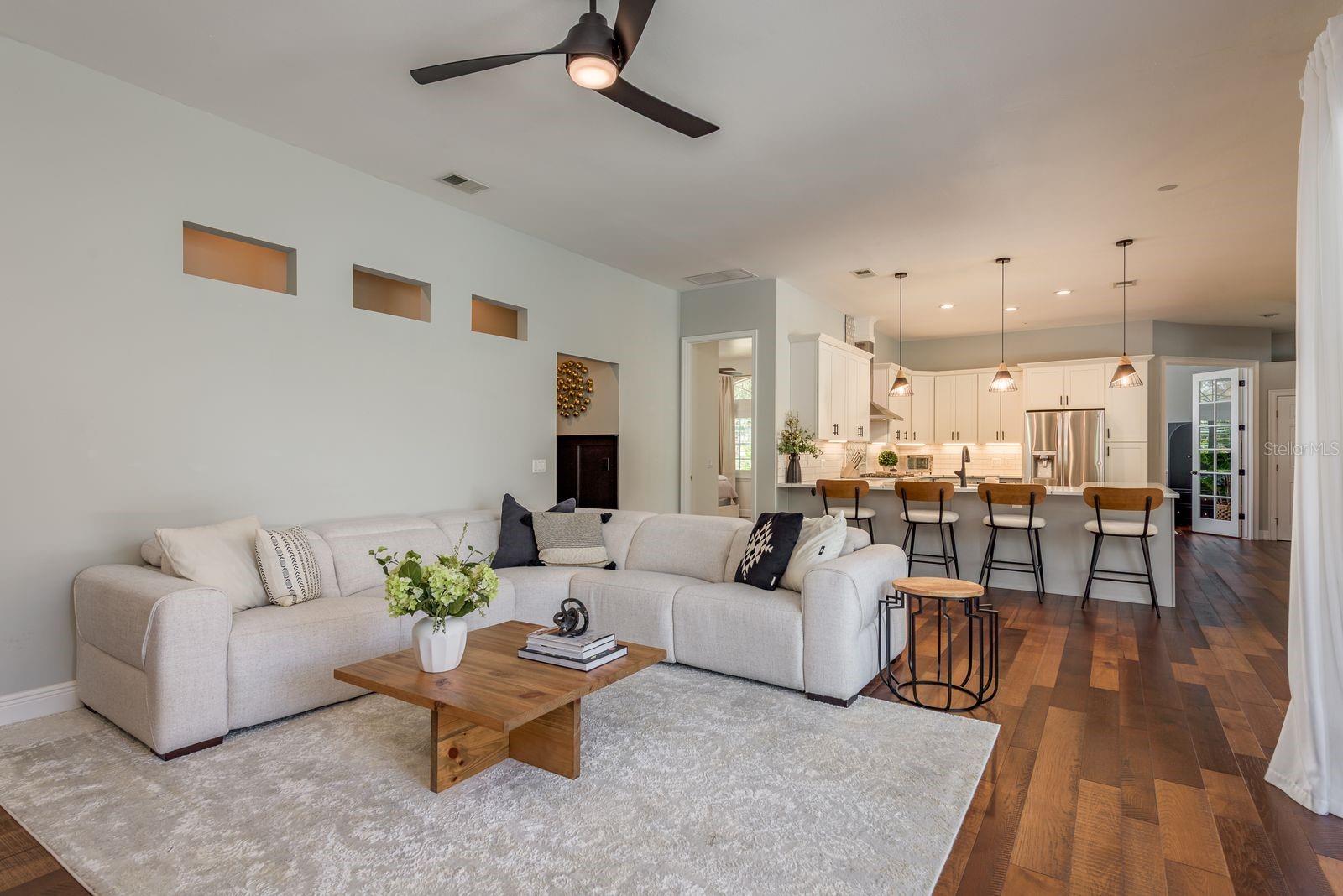 Listing photo id 2 for 1499 Lake Woodlands Parkway