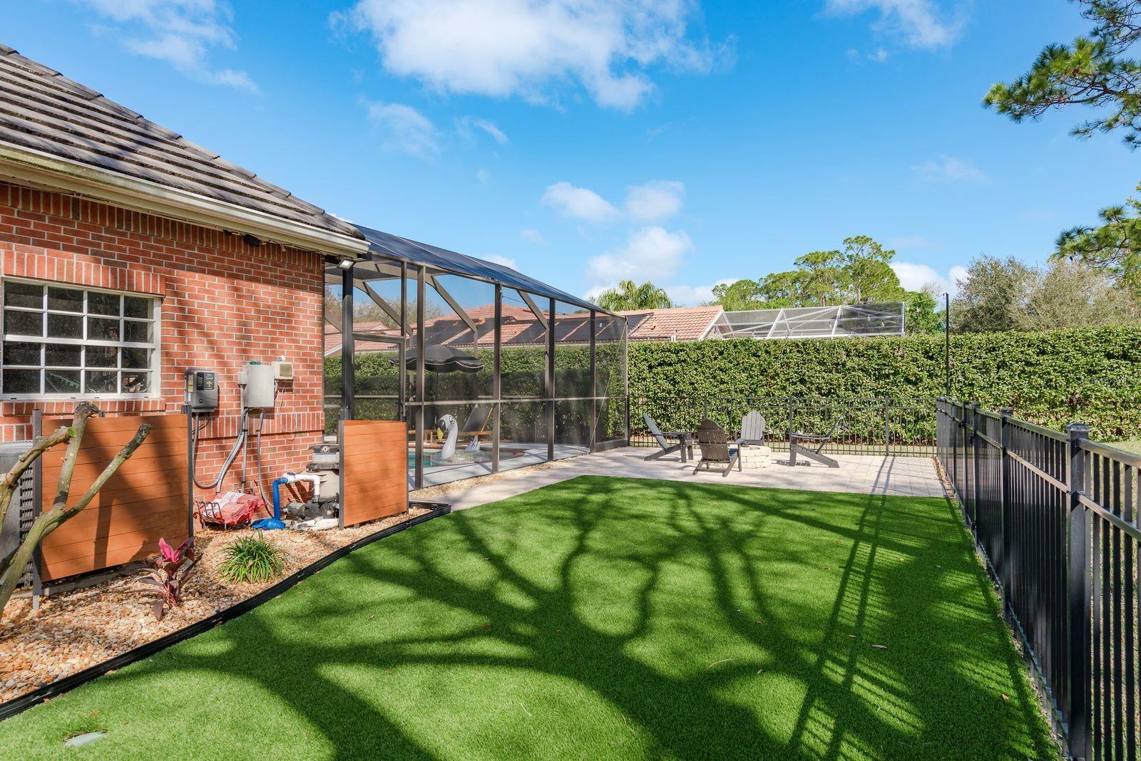 Listing photo id 38 for 1499 Lake Woodlands Parkway