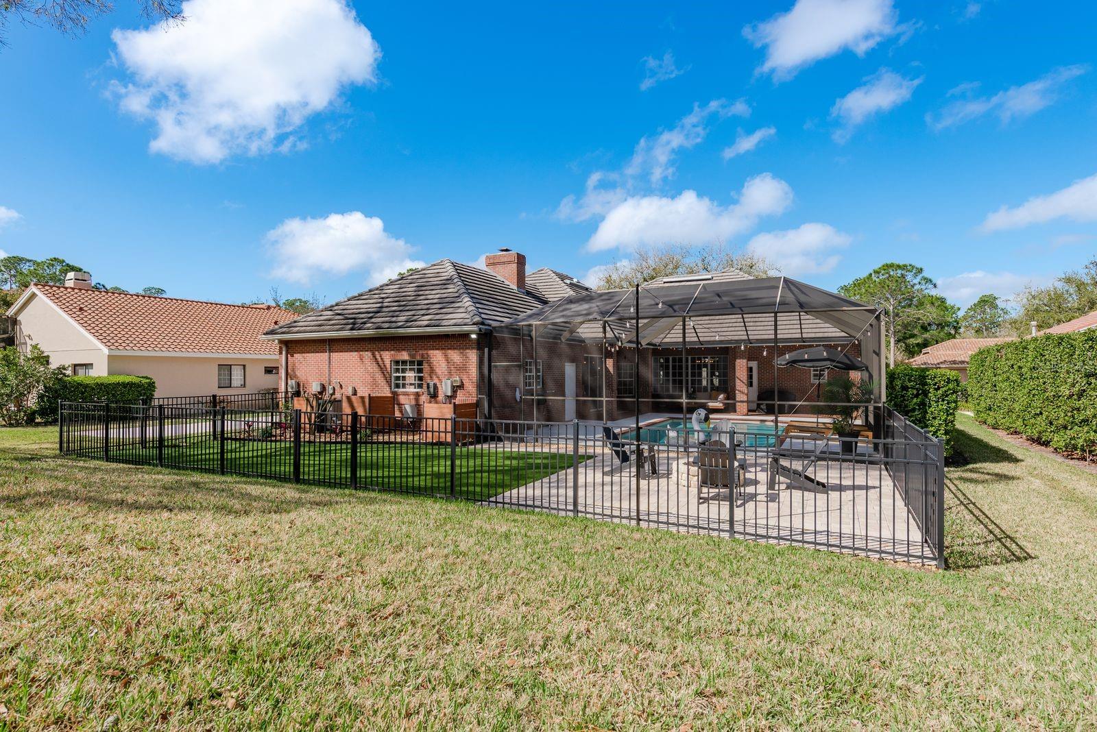 Listing photo id 41 for 1499 Lake Woodlands Parkway