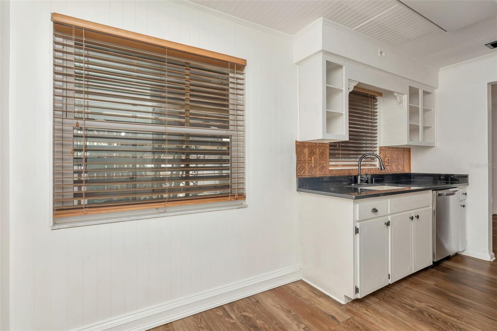 Image 7 of 36 For 101 Maywood Avenue