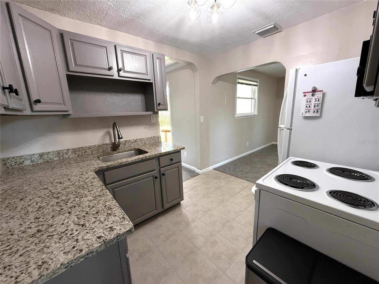 Image 10 of 28 For 6923 Dartmouth Avenue N