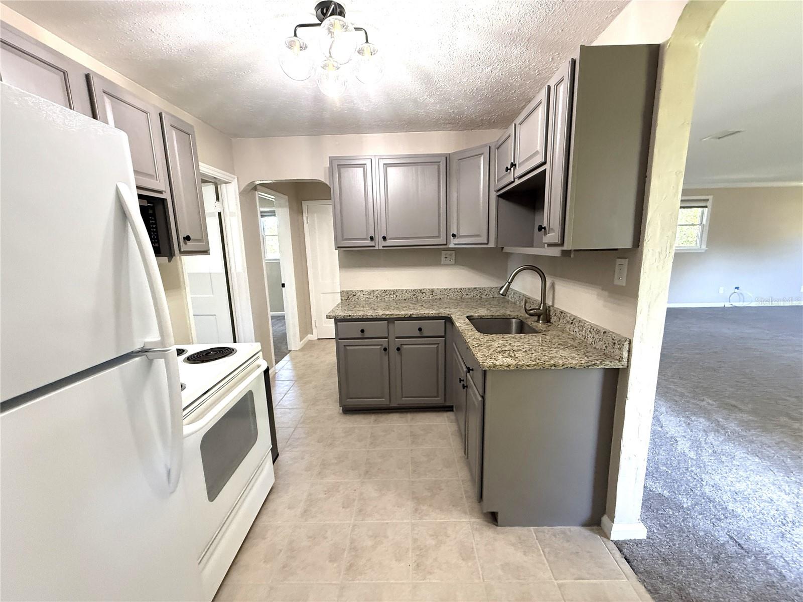 Image 12 of 28 For 6923 Dartmouth Avenue N