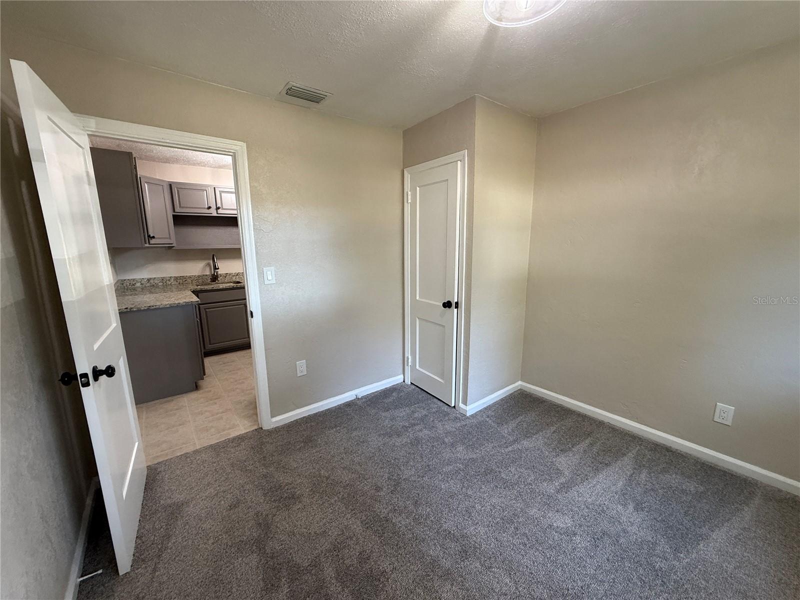 Image 18 of 28 For 6923 Dartmouth Avenue N