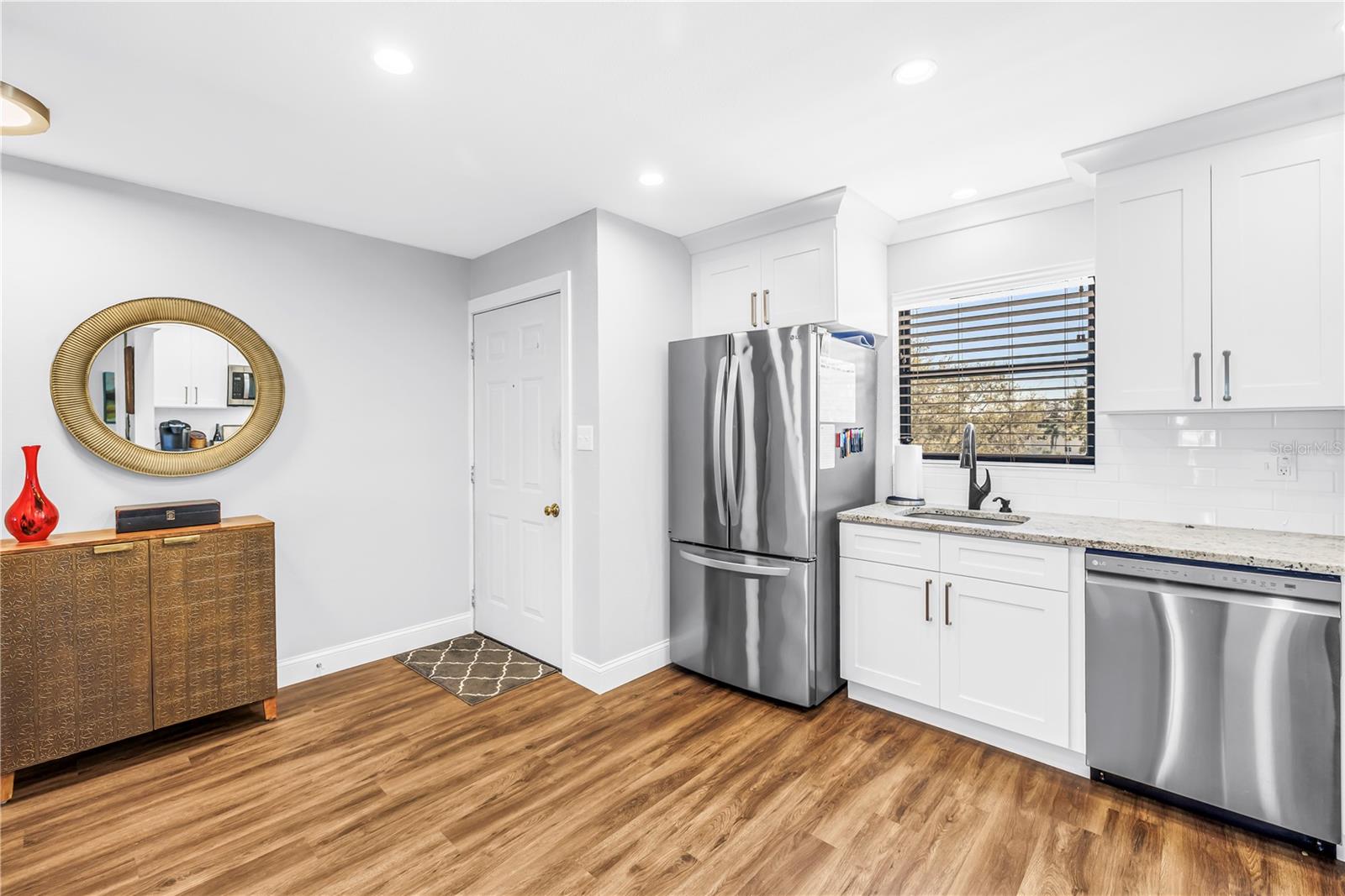 Image 5 of 28 For 5920 80th Street N 404