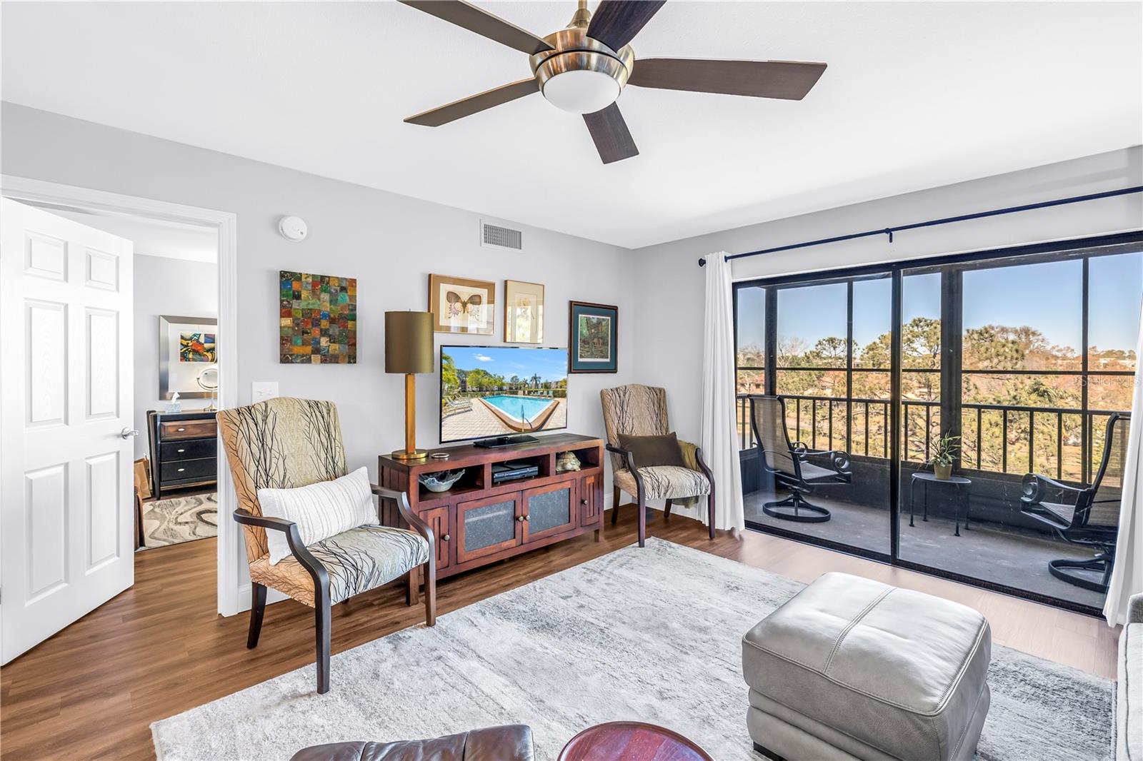 Image 9 of 28 For 5920 80th Street N 404