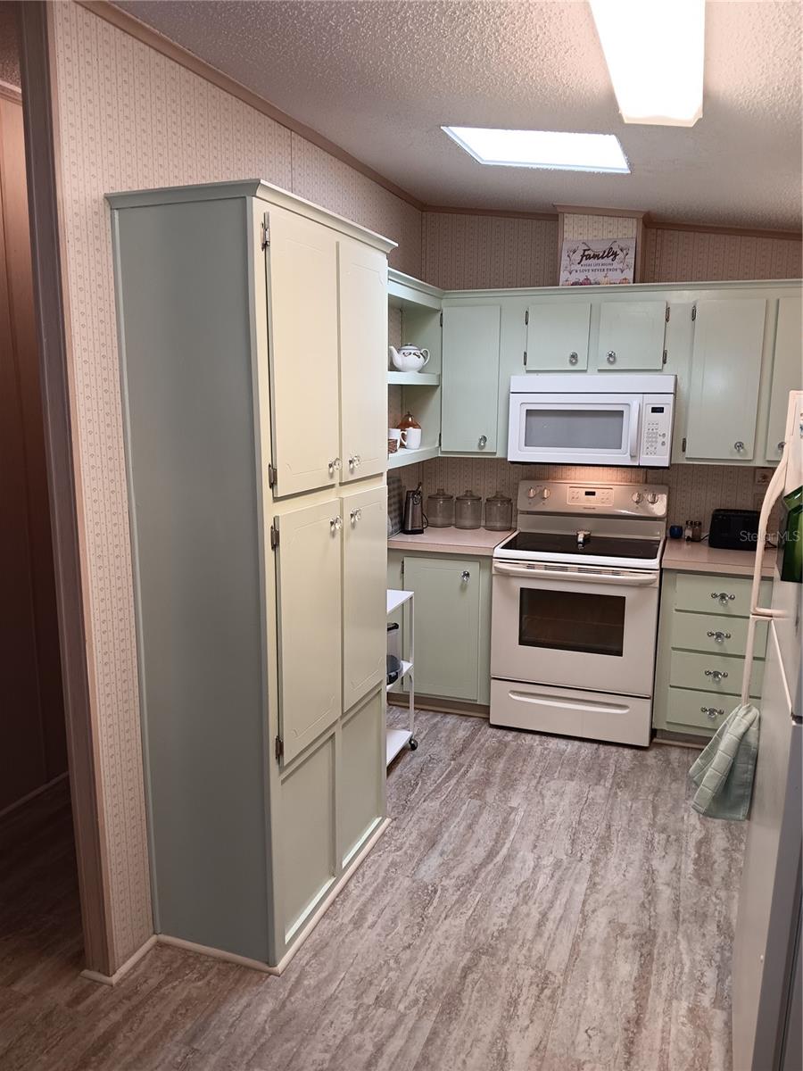 Image 14 of 44 For 37536 Amigo Drive