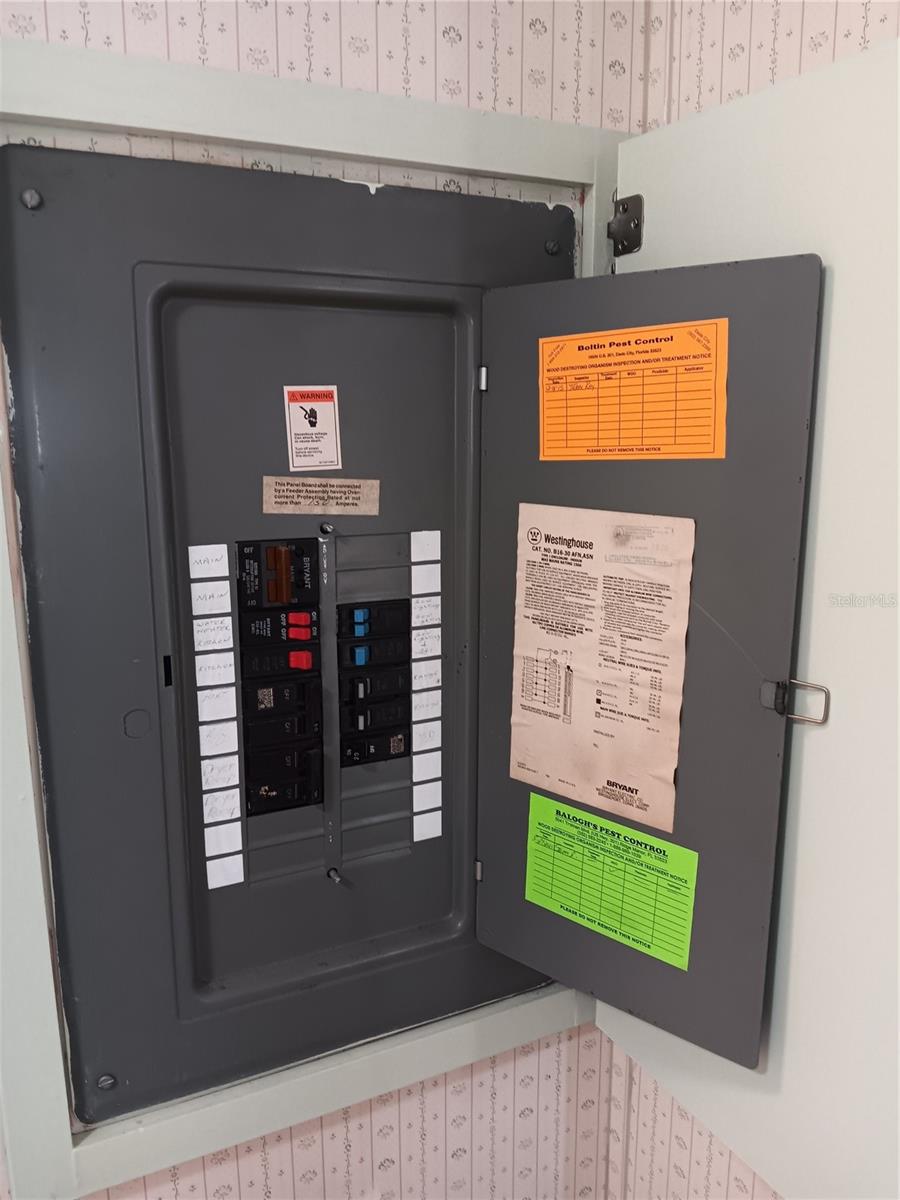 Image 36 of 44 For 37536 Amigo Drive