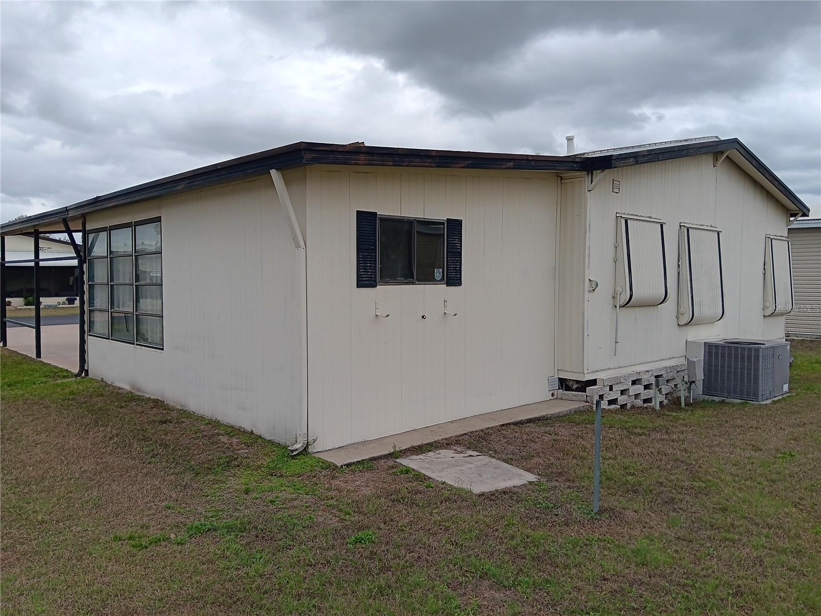 Image 6 of 44 For 37536 Amigo Drive