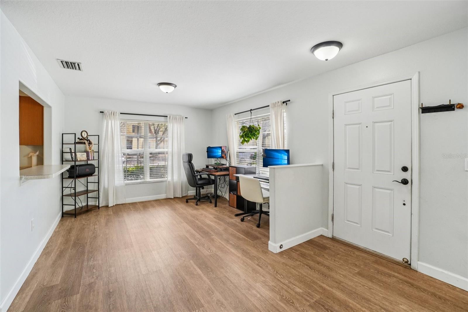 Image 4 of 32 For 12937 Trade Port Place