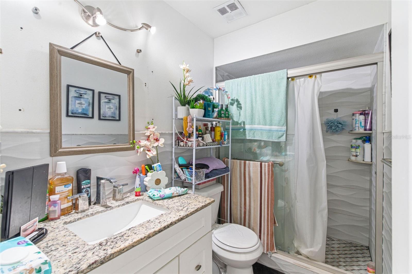 Image 16 of 60 For 2706 Powhatan Avenue