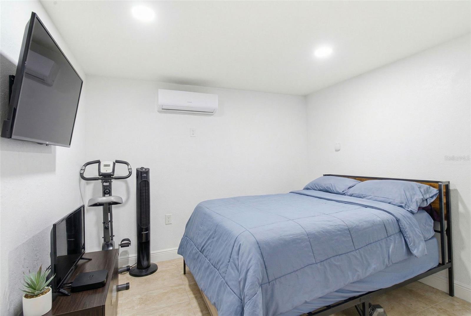 Image 25 of 60 For 2706 Powhatan Avenue