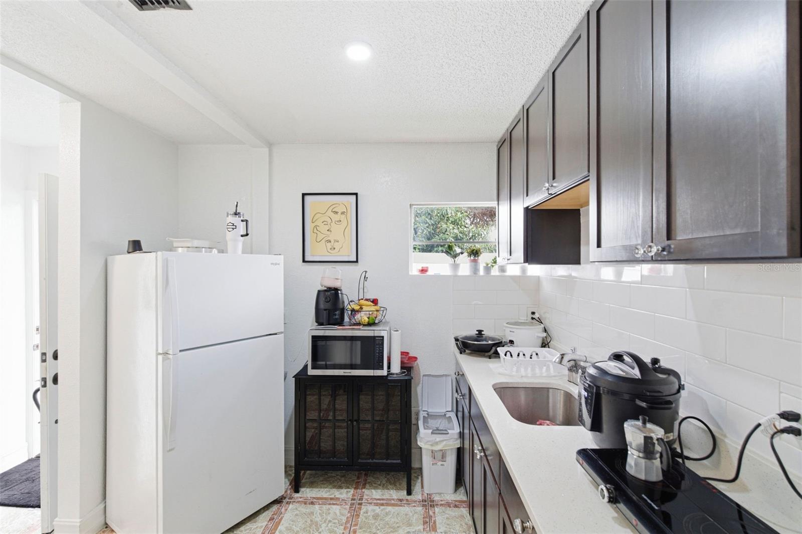 Image 28 of 60 For 2706 Powhatan Avenue