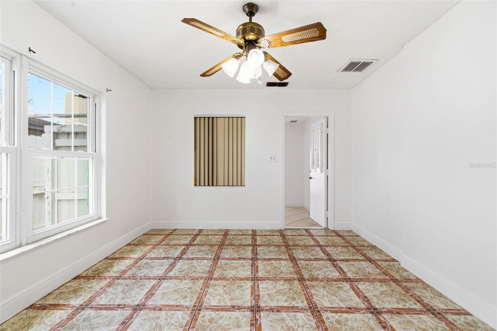 Image 34 of 60 For 2706 Powhatan Avenue