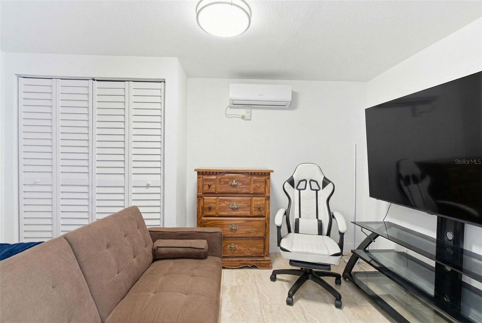 Image 37 of 60 For 2706 Powhatan Avenue