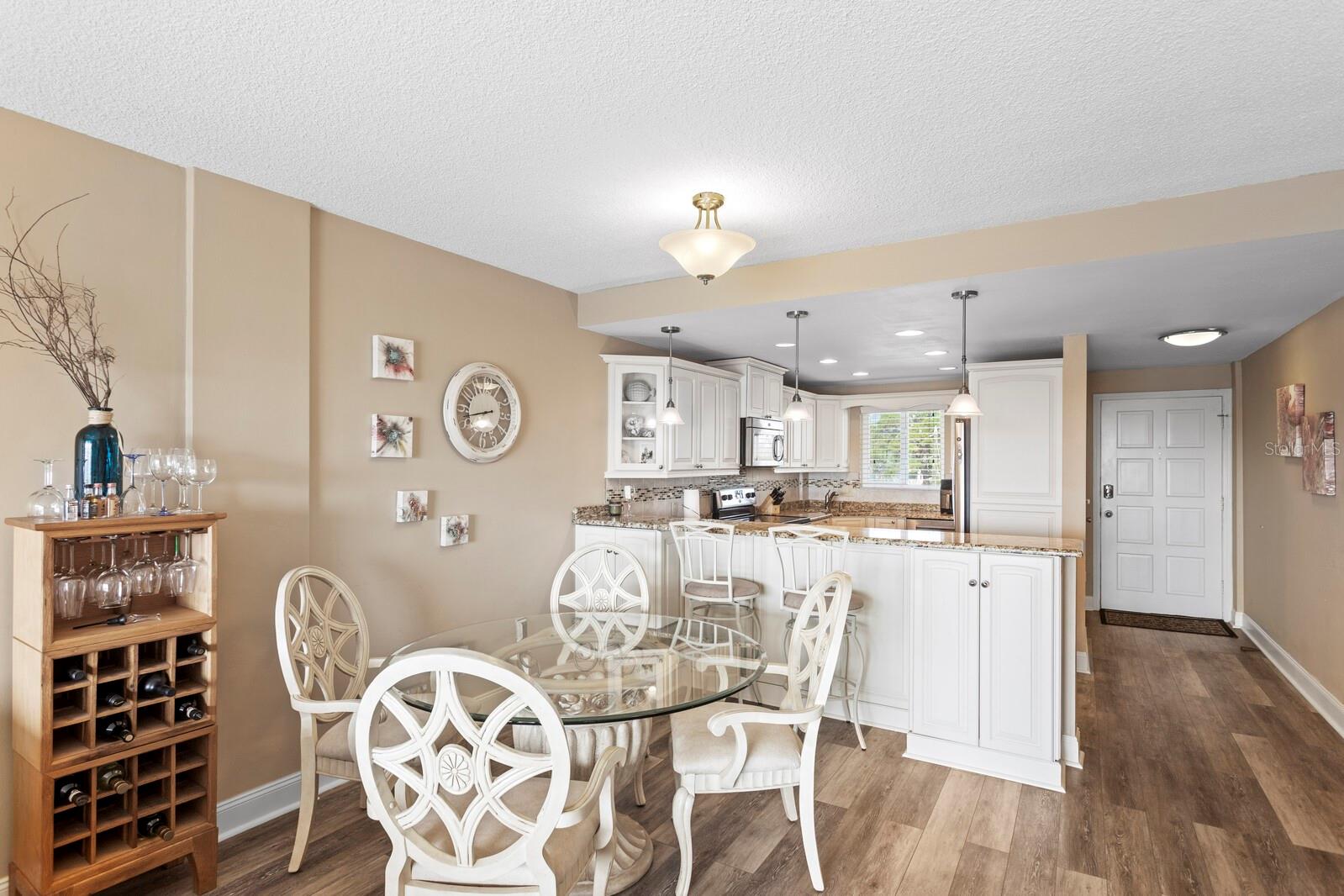 Image 5 of 23 For 1200 Shore Drive Ne 407