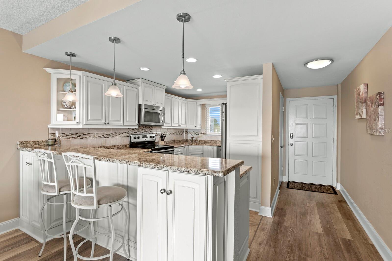 Image 6 of 23 For 1200 Shore Drive Ne 407