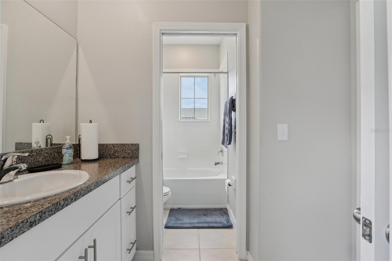 Image 19 of 33 For 32010 Blue Passing Loop