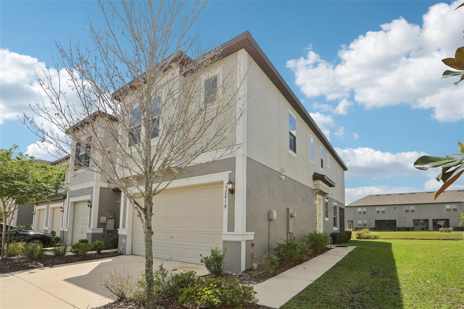 Image 2 of 33 For 32010 Blue Passing Loop