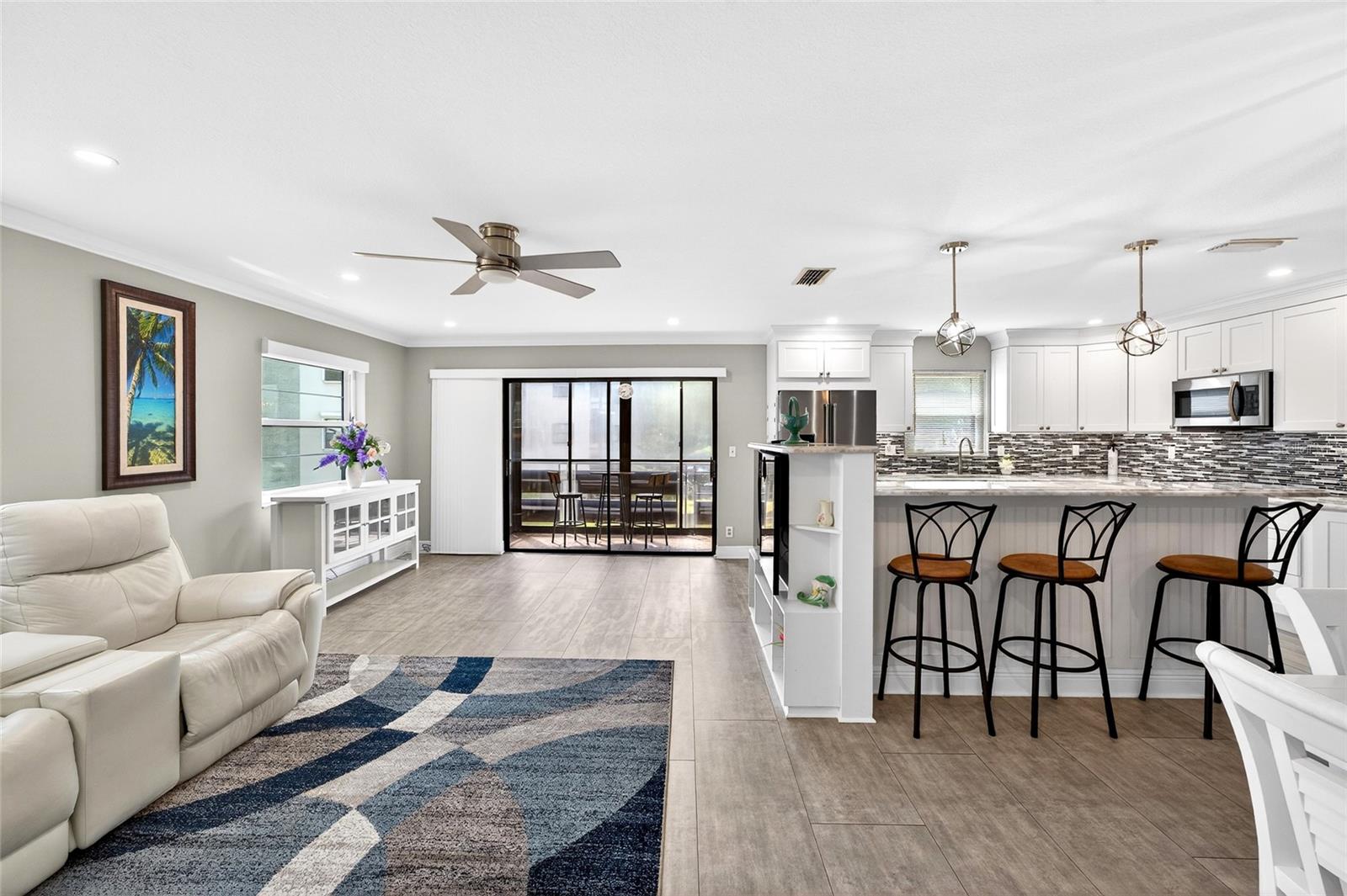 Image 15 of 65 For 6190 80th Street N 211