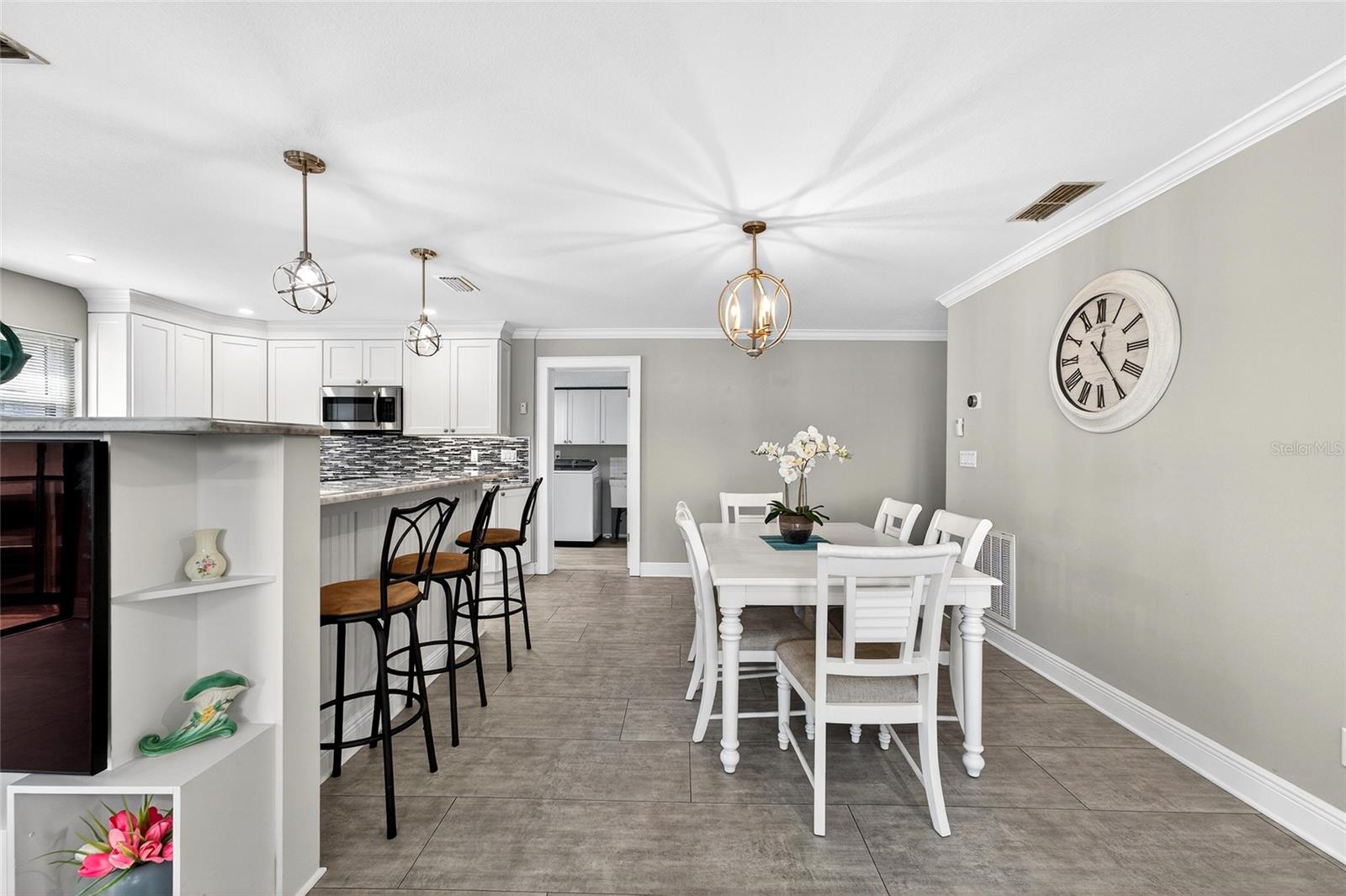 Image 16 of 65 For 6190 80th Street N 211