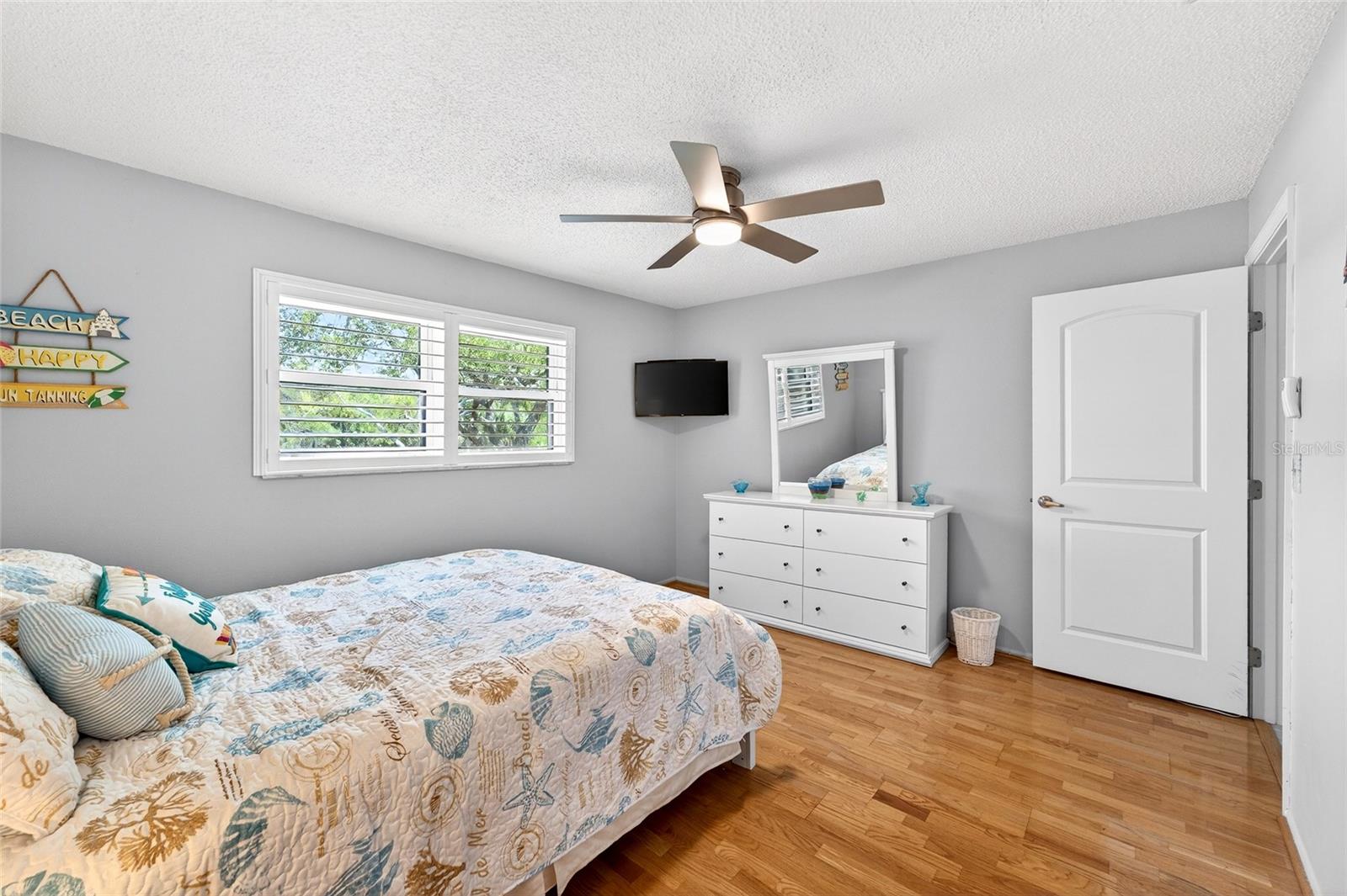 Image 33 of 65 For 6190 80th Street N 211